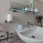 Habitación en casa particular Pit Stop, Con Bagno Privato, Parcheggio E Clima Pisa