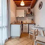 Pit Stop, Con Bagno Privato, Parcheggio E Clima Pisa
