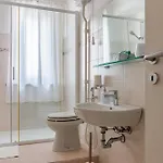 Privat bolig Pit Stop, Con Bagno Privato, Parcheggio E Clima *