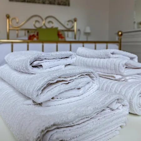 Pit Stop, Con Bagno Privato, Parcheggio E Clima Homestay *