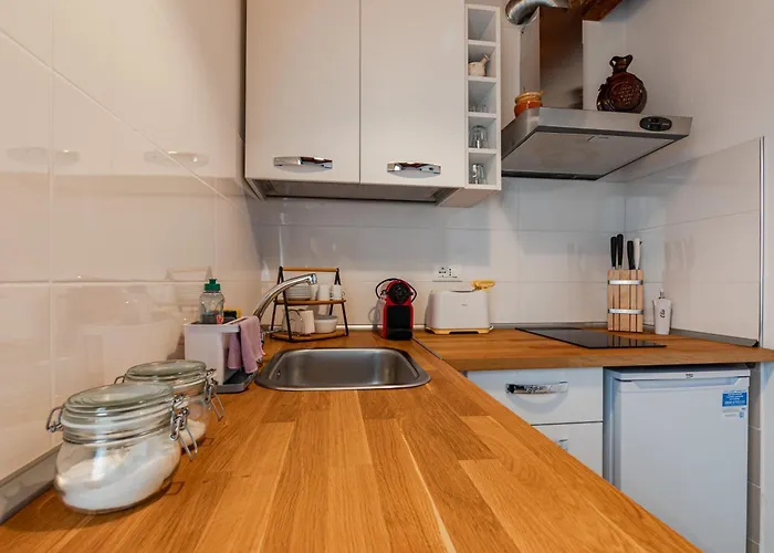 Δωμάτια σε οικογενειακή κατοικία Pit Stop, Con Bagno Privato, Parcheggio E Clima