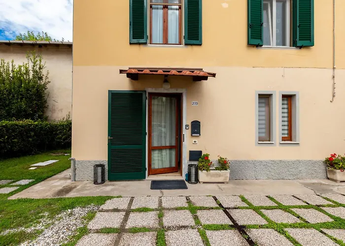 Pit Stop, Con Bagno Privato, Parcheggio E Clima * Πίζα